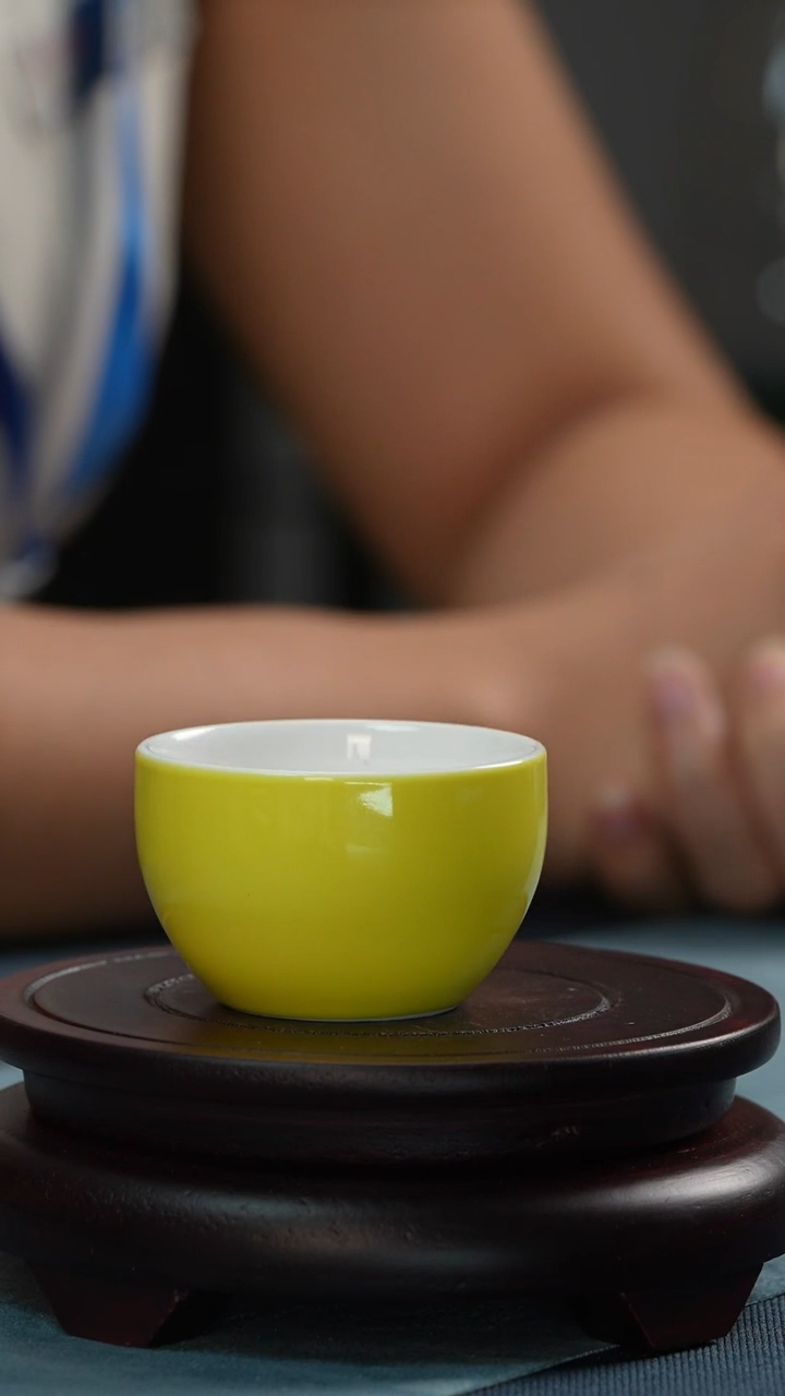 杯子景德镇单色釉一口杯黄