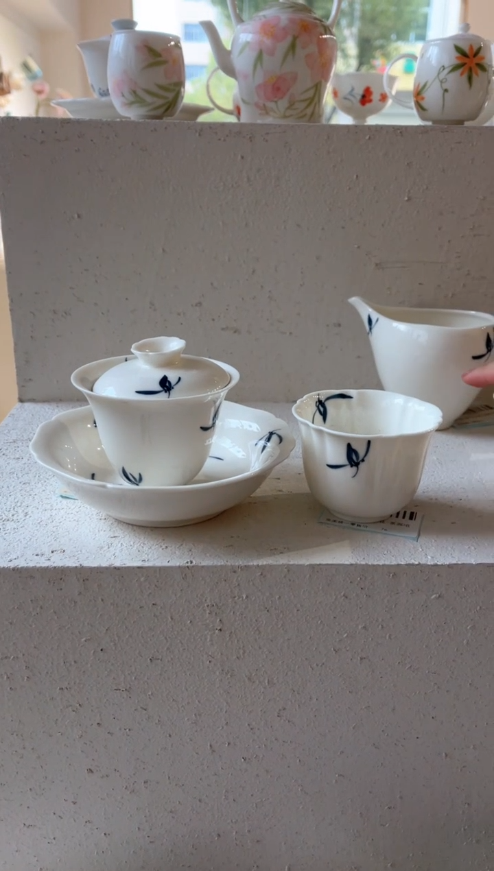 【闪购商品】盖碗+壶承 +杯 哈哈哈哈哈哈