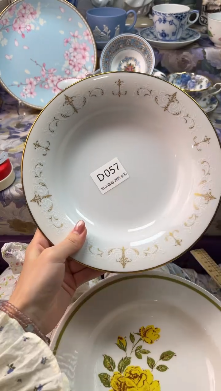 瓷片爱**妈瓷片瓷片          D 057