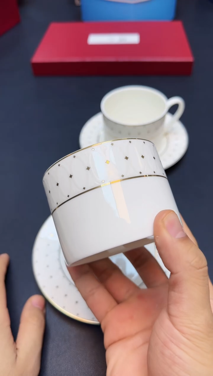 【闪购商品】瓷片全新正品一件不留@@Y273