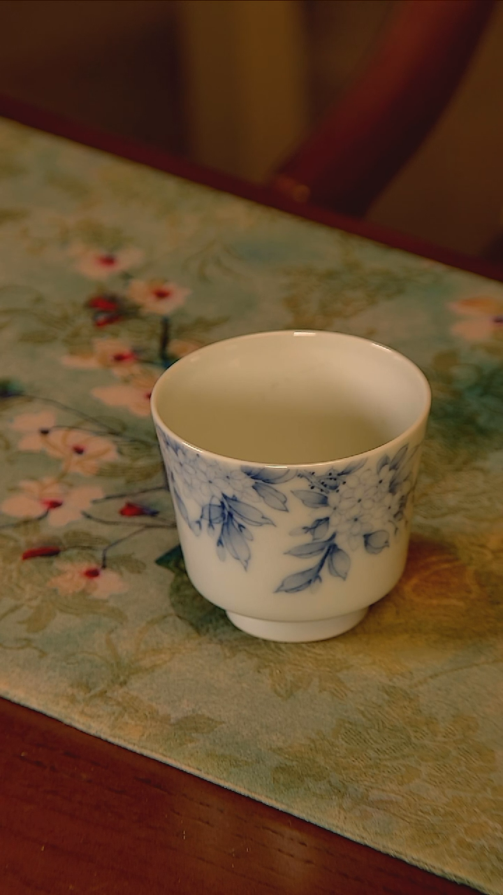 杯手工手绘杯杯很美丽