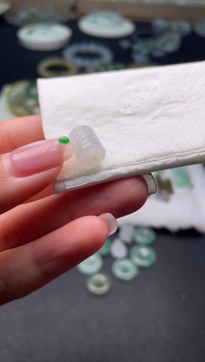 【闪购商品】翡翠未镶嵌颈饰啊A235