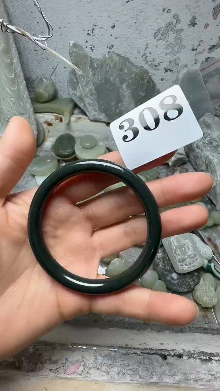 吊坠(赠链)未镶嵌和田玉手镯