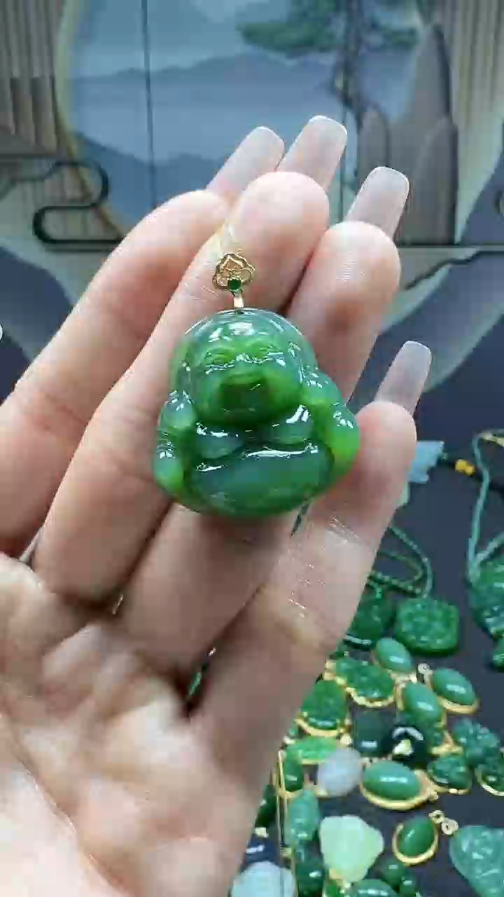 【闪购商品】和田玉挂件18K金镶嵌1