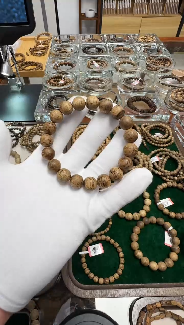 【闪购商品】沉香手串越南老料1.1m8克多样性发一沉香