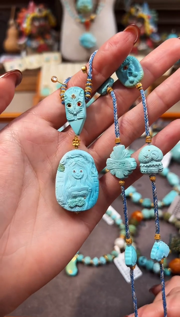 18K金镶嵌绿松石颈饰僵尸新娘项链