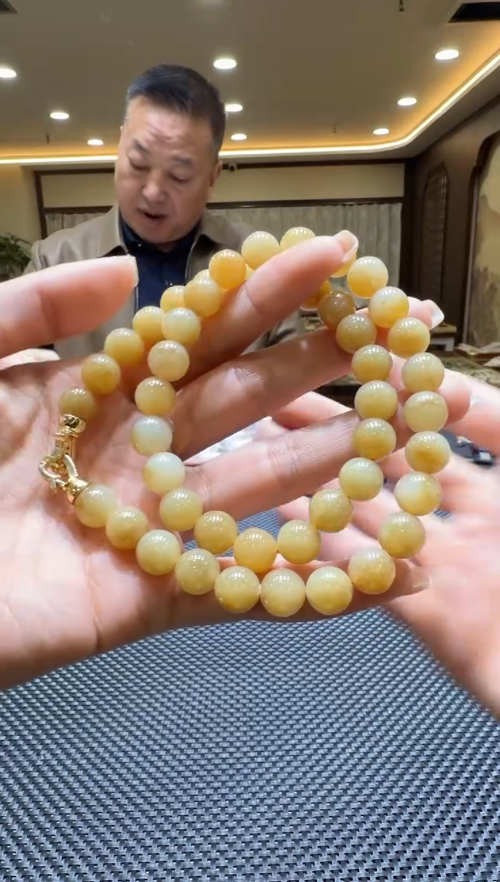 颈饰未镶嵌和田玉项链