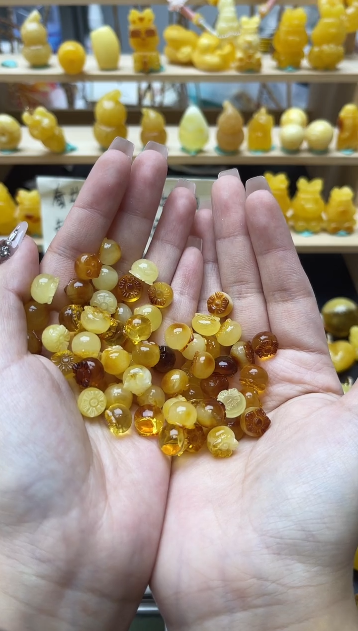 琥珀未镶嵌珠宝奇石113琥珀蜜蜡微瑕多样性随机发其一