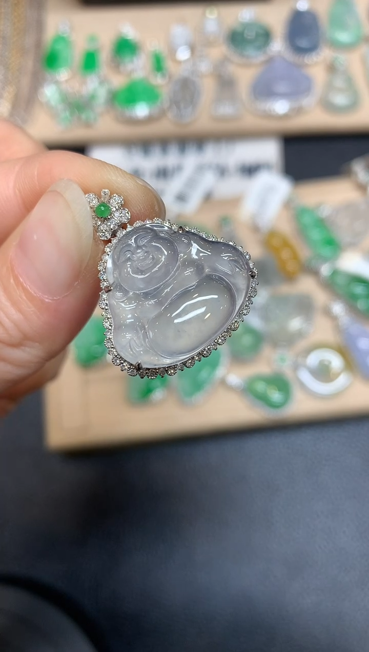 【闪购商品】翡翠颈饰18K金镶嵌佛公【无服务费