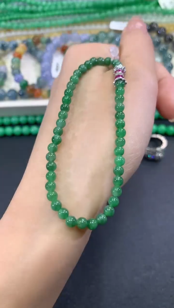 【闪购商品】翡翠手串未镶嵌q7         