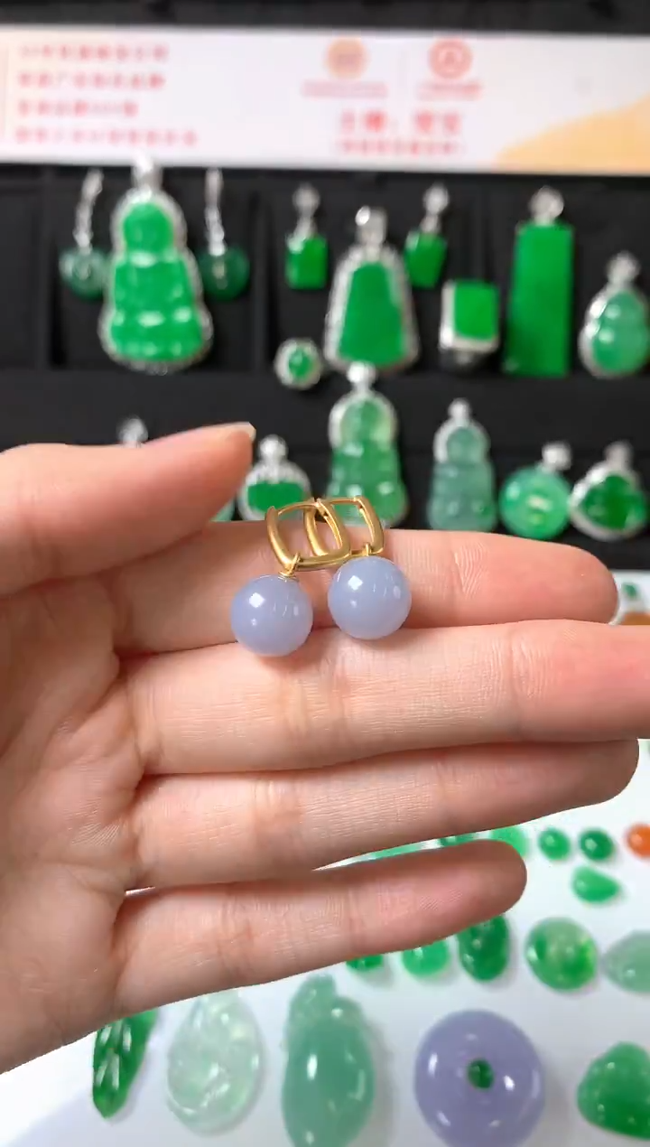 18K金镶嵌翡翠耳饰耳环