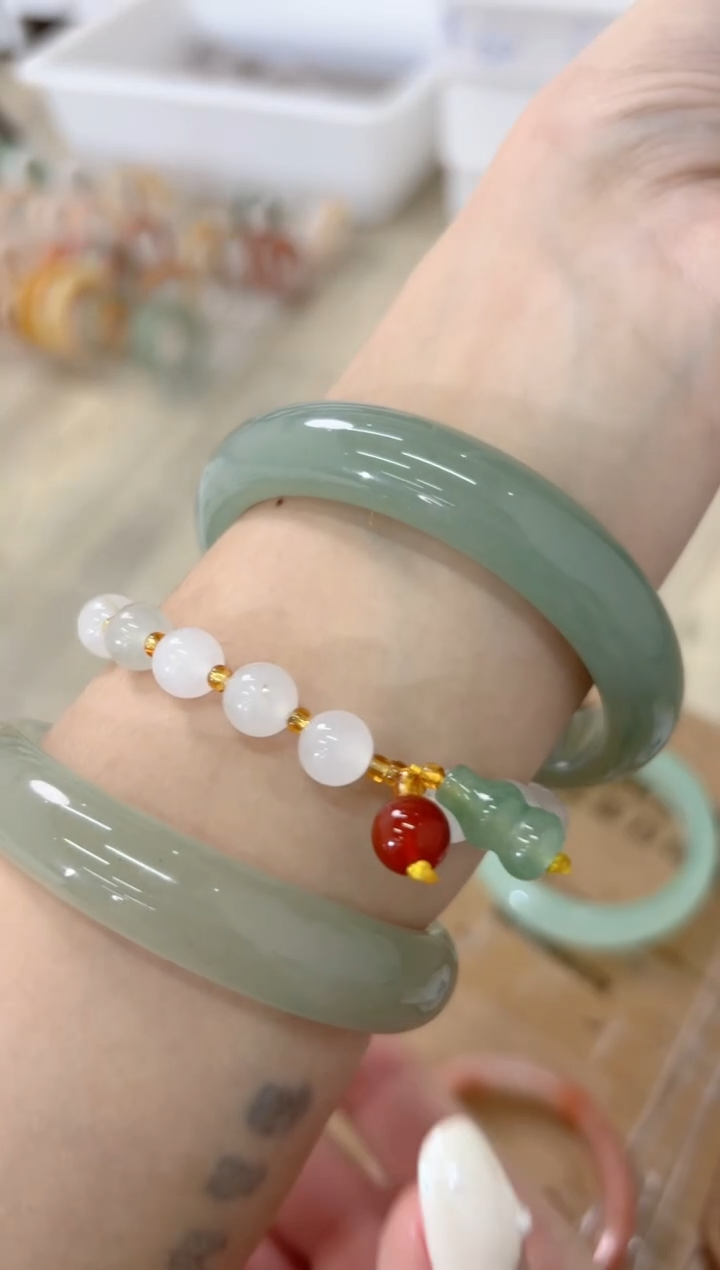 未镶嵌手镯石英质玉77-57D