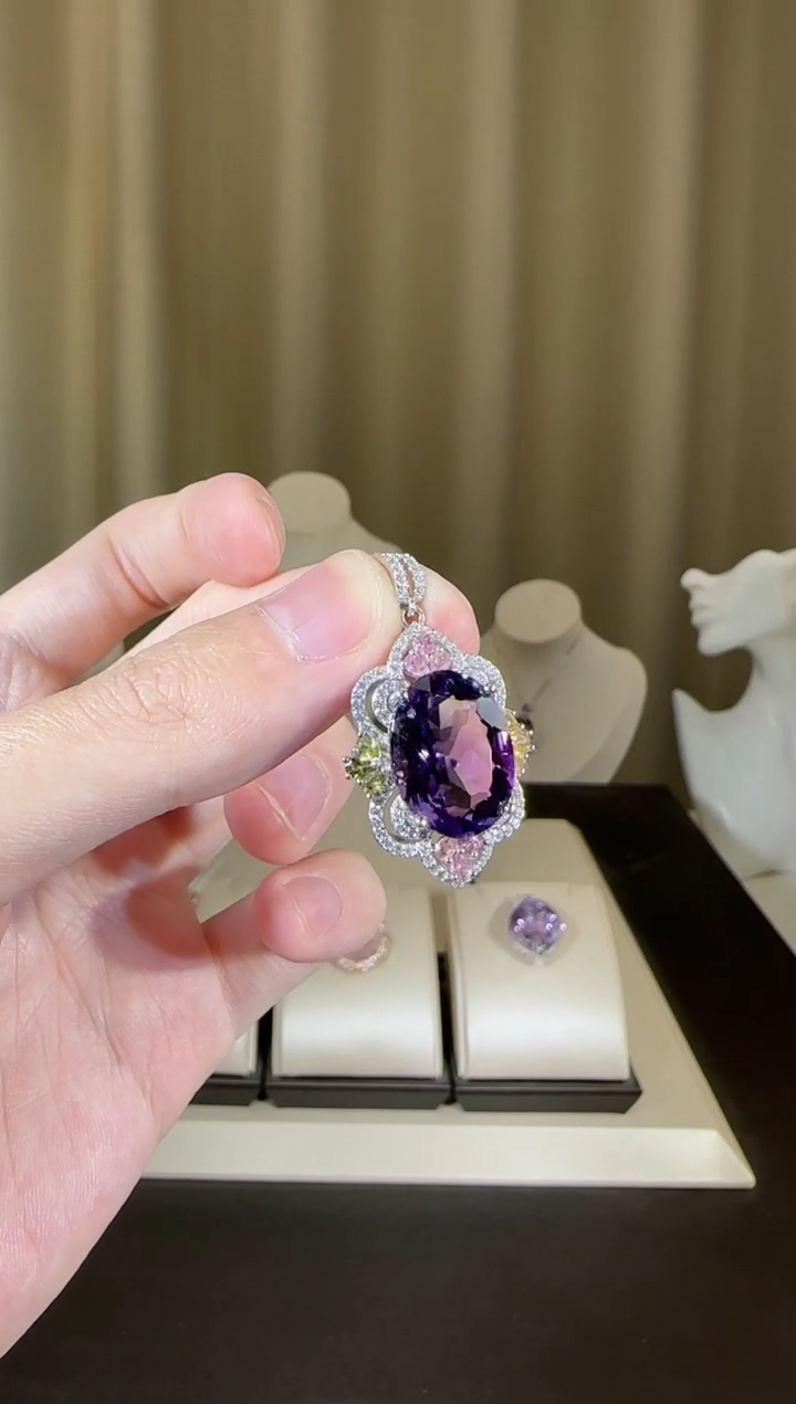 【闪购商品】紫晶颈饰银S925镶嵌13*18mm