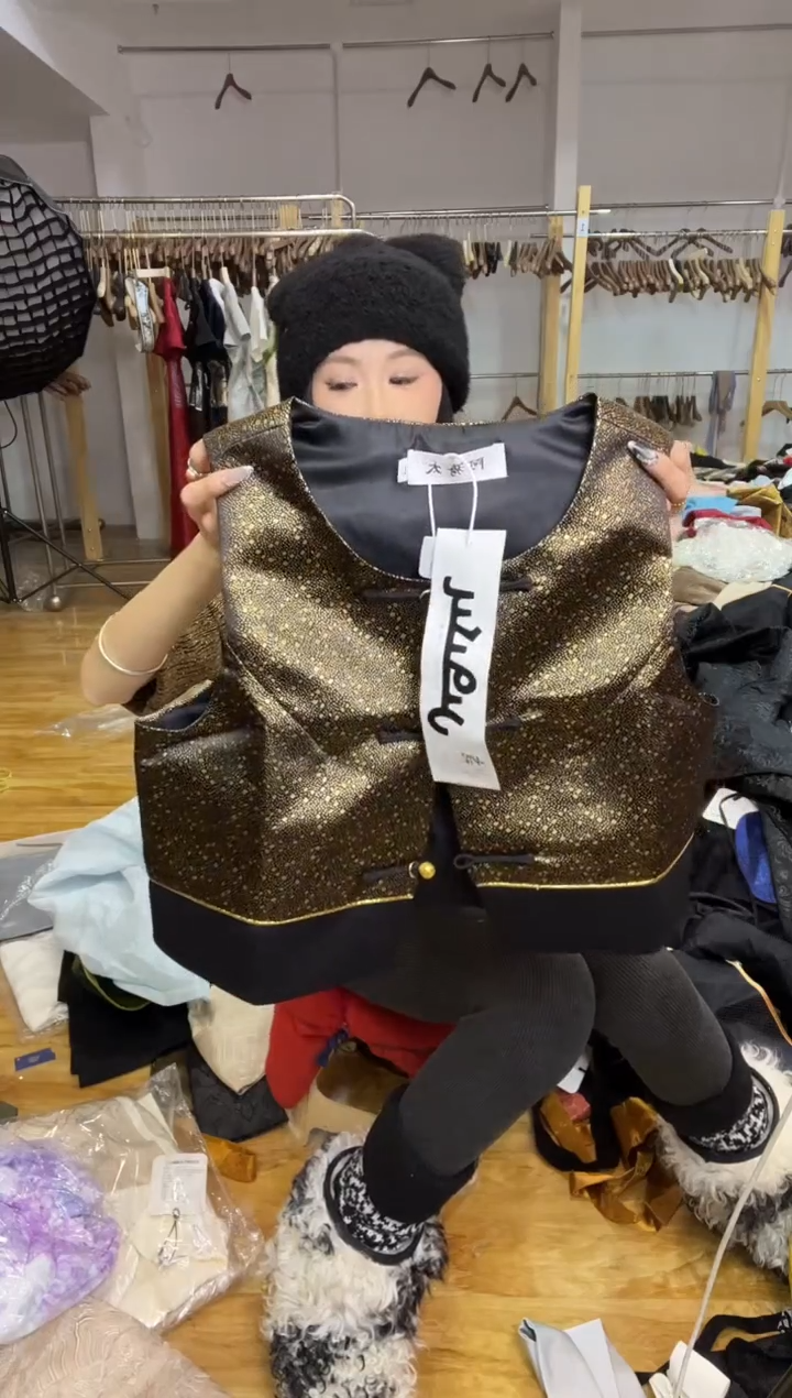 L码        105-115斤  马甲