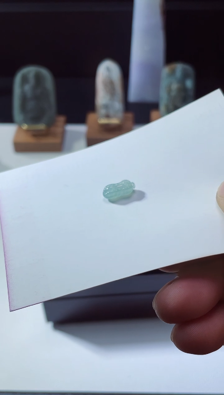 裸石翡翠孤**月缅甸天然A货翡翠