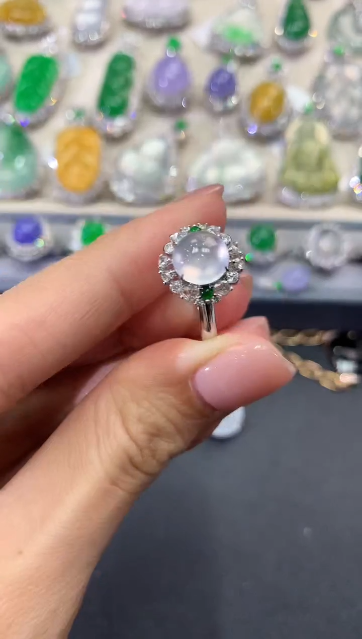 【闪购商品】翡翠戒指18K金镶嵌q89