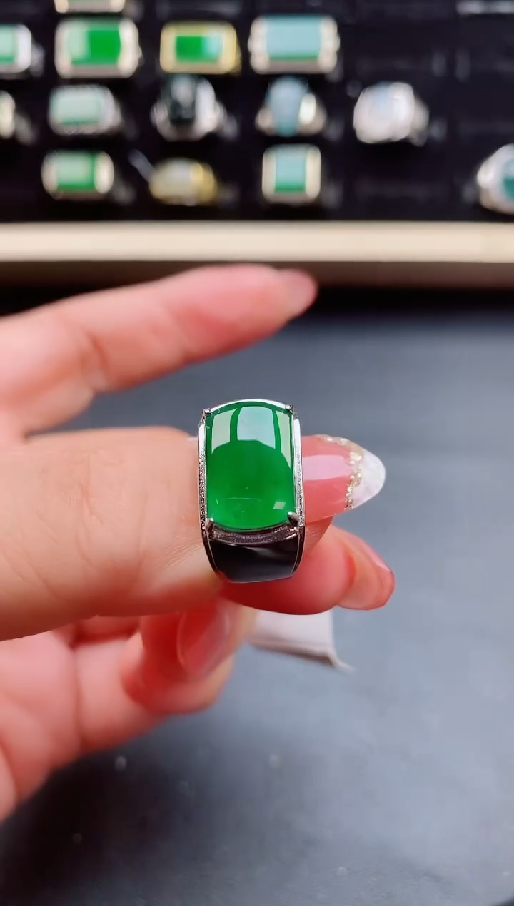 【闪购商品】翡翠戒指银S925镶嵌80500