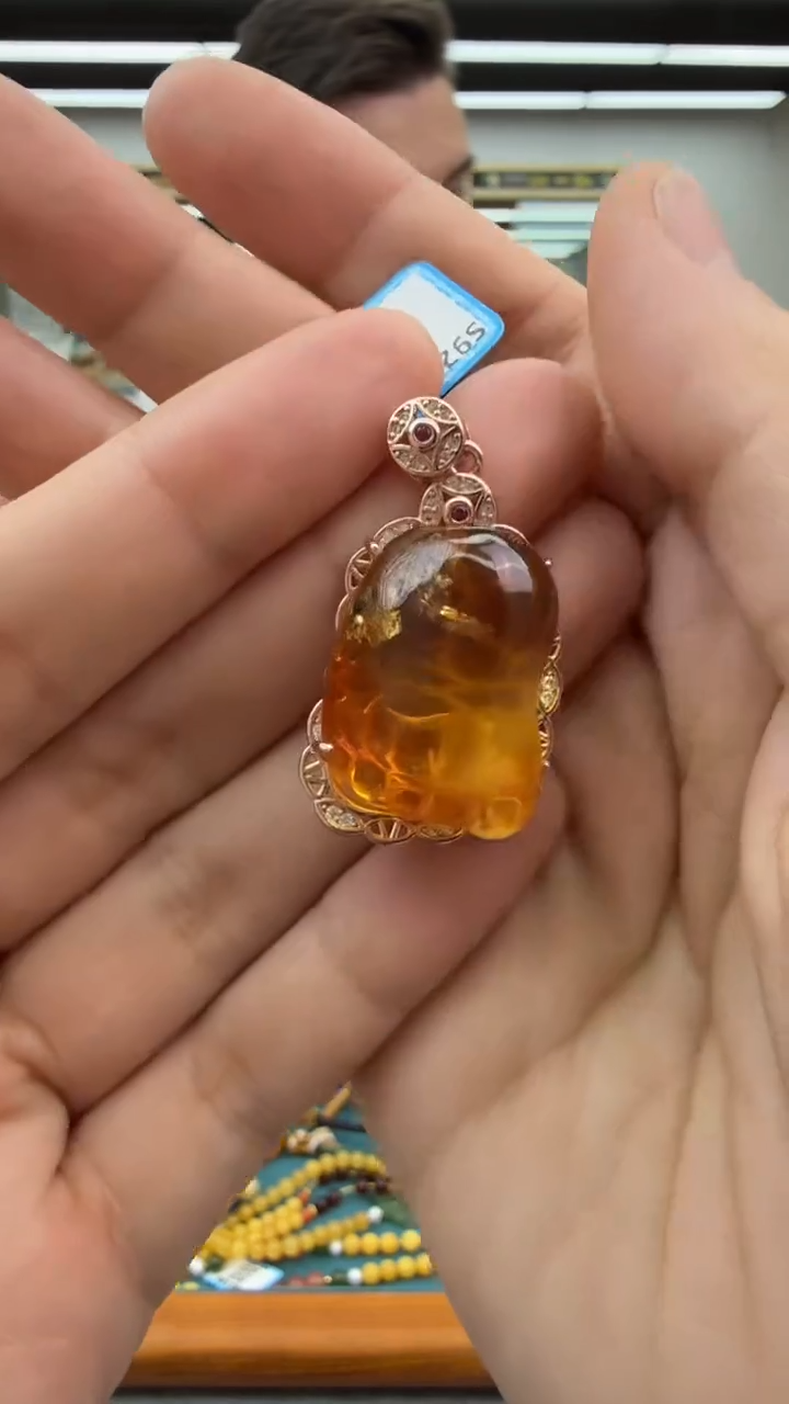 【闪购商品】琥珀颈饰银S925镶嵌57秒拍号