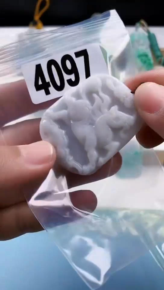 【闪购商品】翡翠颈饰未镶嵌天然翡翠吊坠挂件