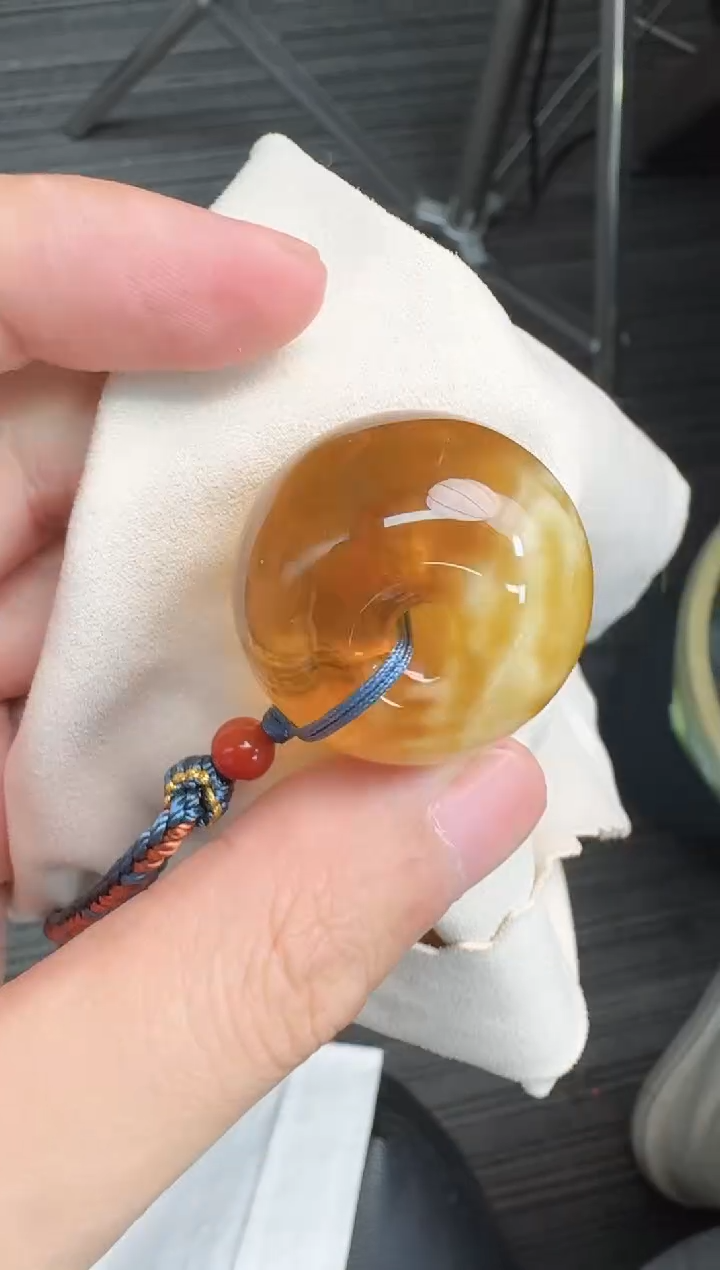 蜜蜡吊坠(赠链)未镶嵌听***题蜜蜡扣子