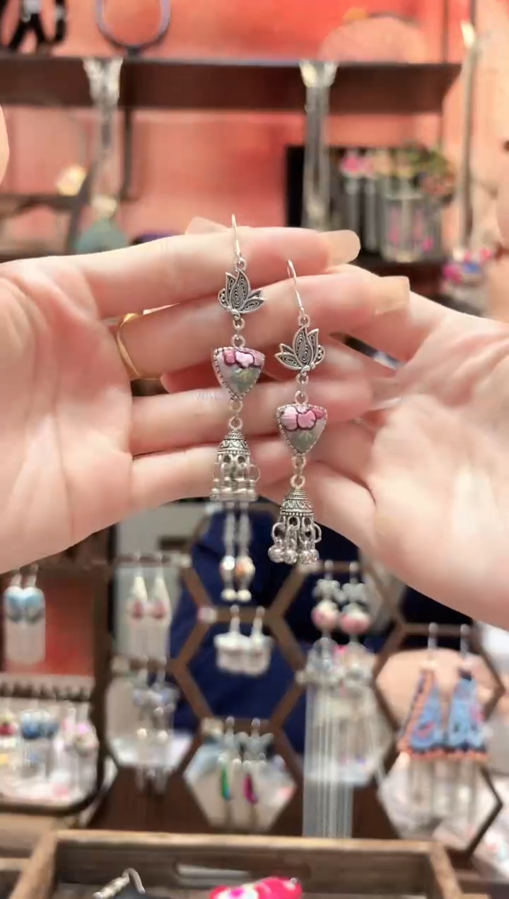 织绣云织谣民族风精美饰品 206