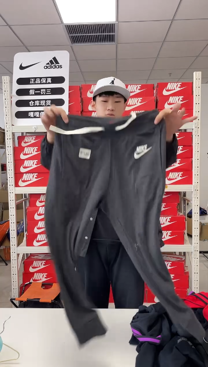 586编码 尺160码 胸围衣长 正品