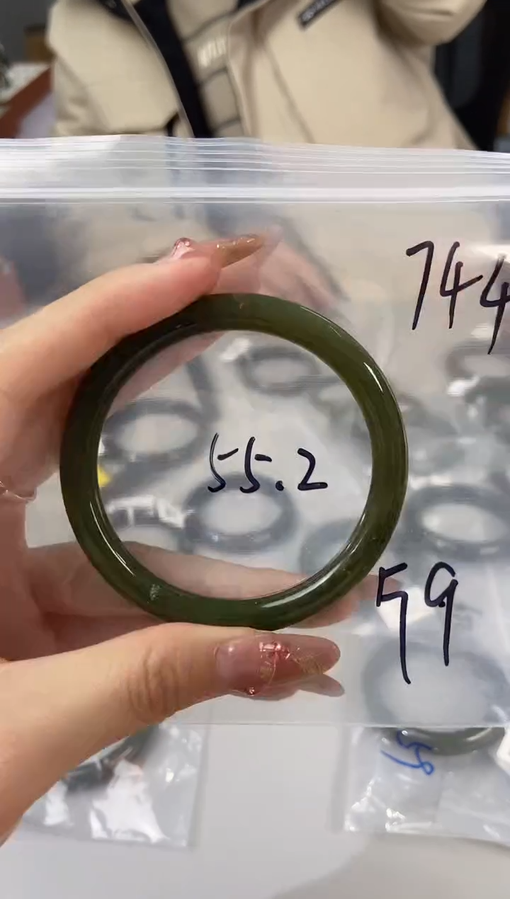 【闪购商品】和田玉手镯未镶嵌和田玉手镯744