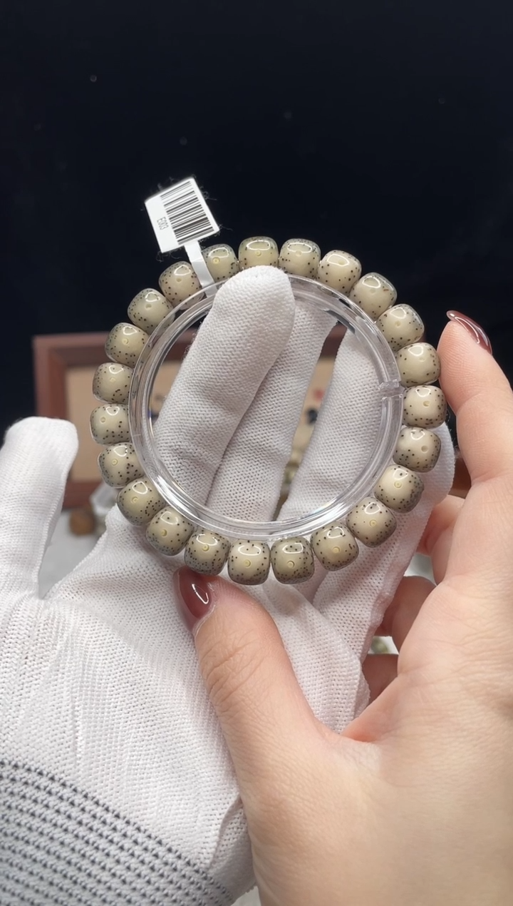 吊坠星月菩提嗨*'L34 10X9单圈 E003