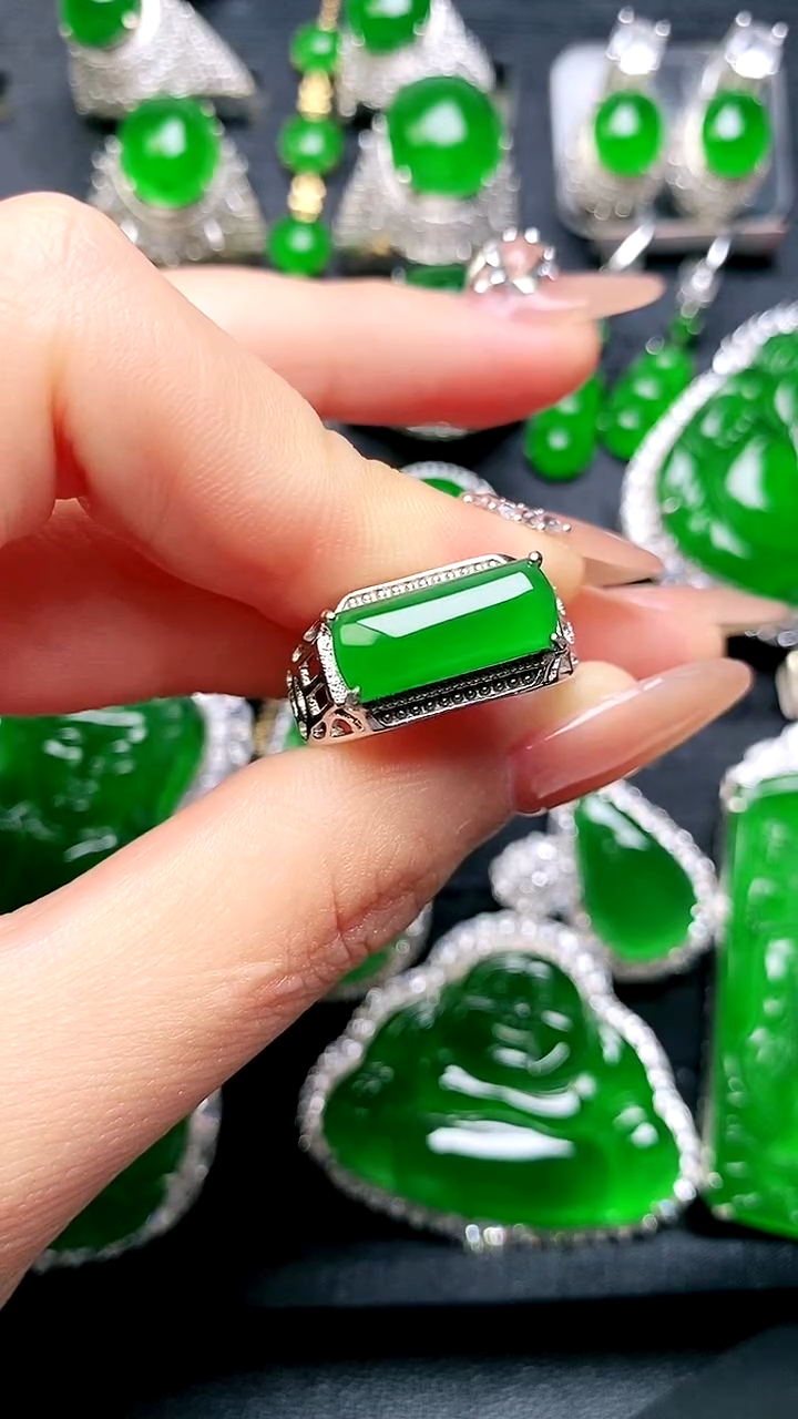 【闪购商品】翡翠戒指银S925镶嵌马鞍戒