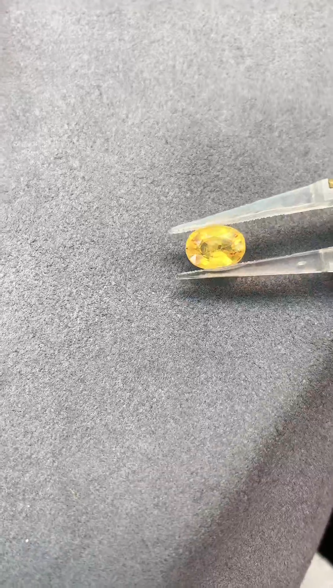 【闪购商品】蓝宝石裸石未镶嵌2.65克拉黄蓝宝