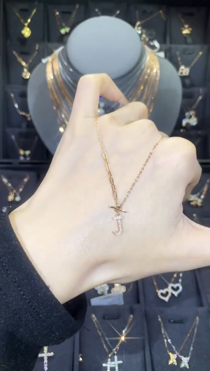 【闪购商品】钻石套链18K金镶嵌18K金玫 多人 字母J