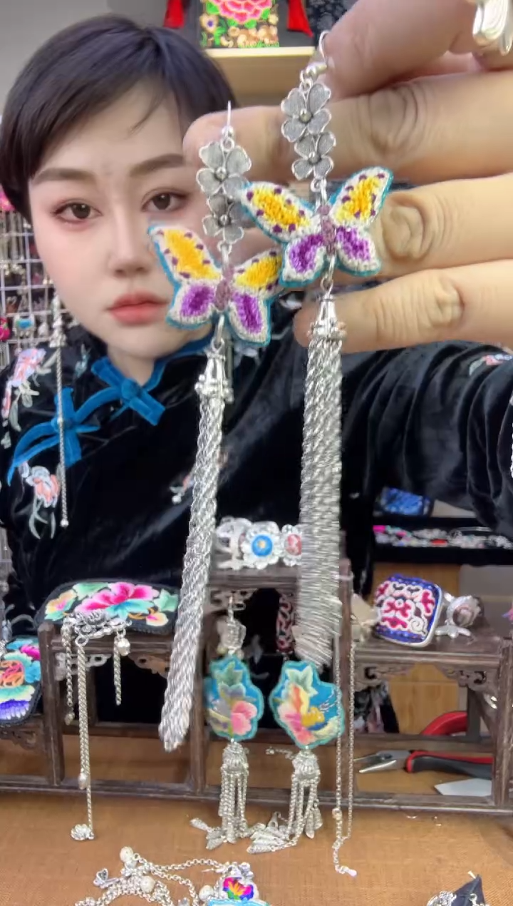 【闪购商品】刺绣纯手工苗绣非遗耳环