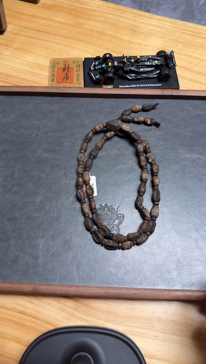 【闪购商品】沉香吊坠沉水板头留疤长串30克+