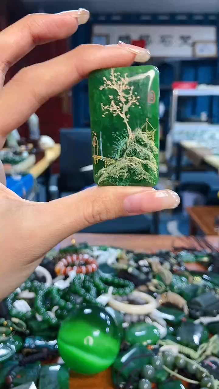 未镶嵌和田玉挂件1