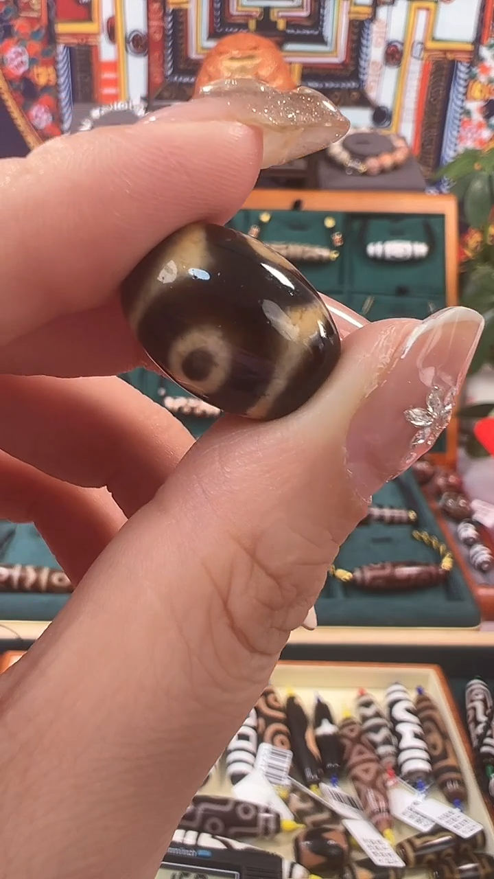 玛瑙/玉髓（覆膜）颈饰未镶嵌沉***牛74.