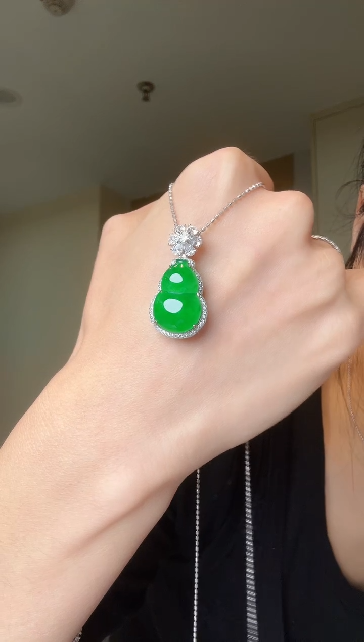 【闪购商品】翡翠吊坠(不含链)银S925镶嵌天然翡翠吊坠