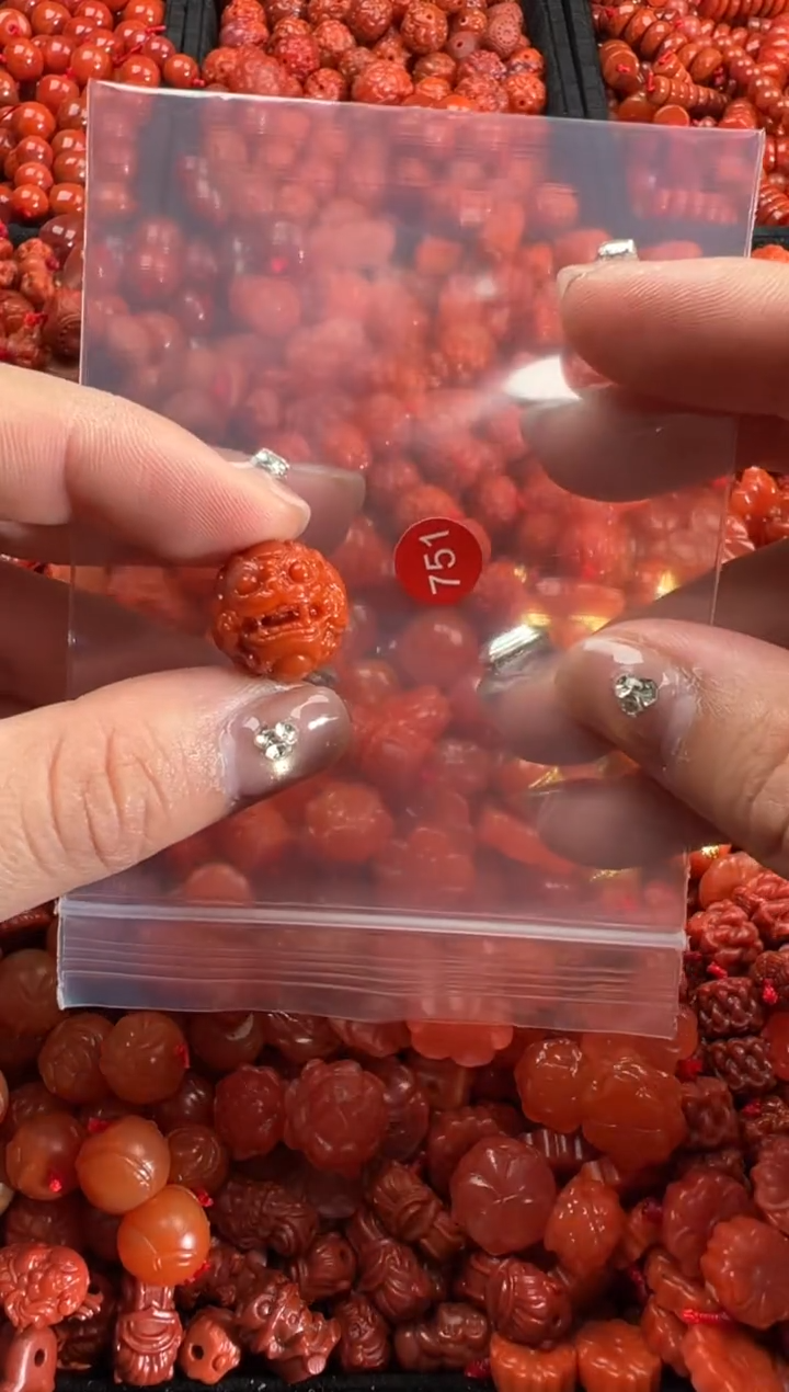 【闪购商品】南红玛瑙未镶嵌颈饰3