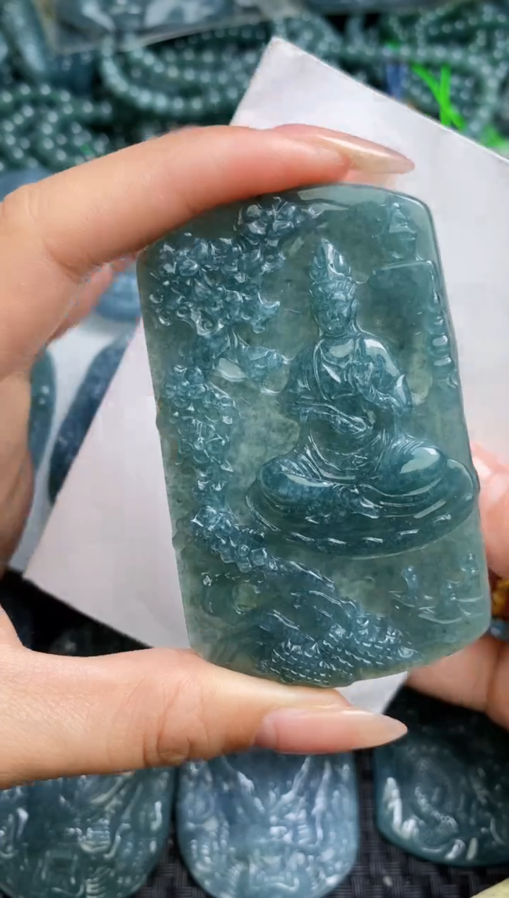 【闪购商品】翡翠颈饰未镶嵌          