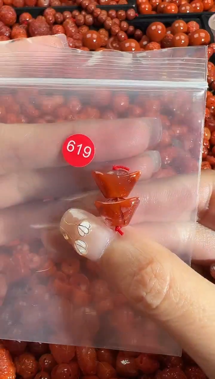 颈饰未镶嵌南红玛瑙1