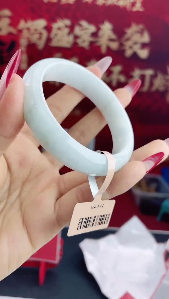 【闪购商品】翡翠手镯未镶嵌10翡翠手镯（微瑕）