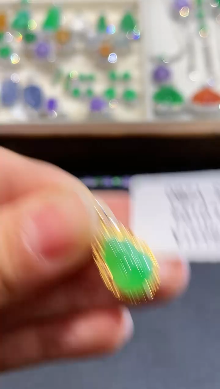 【闪购商品】翡翠吊坠(不含链)18K金镶嵌1188