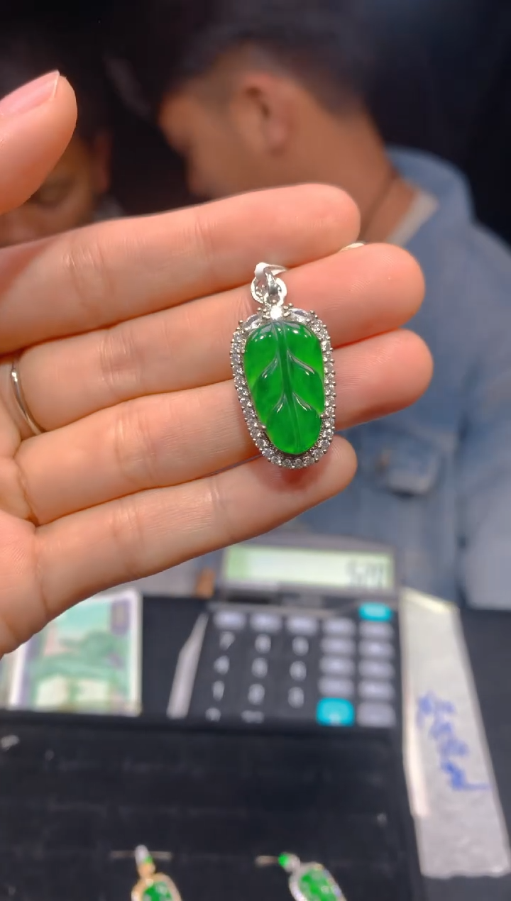 【闪购商品】定制翡翠未镶嵌39多样性发货（发其一）