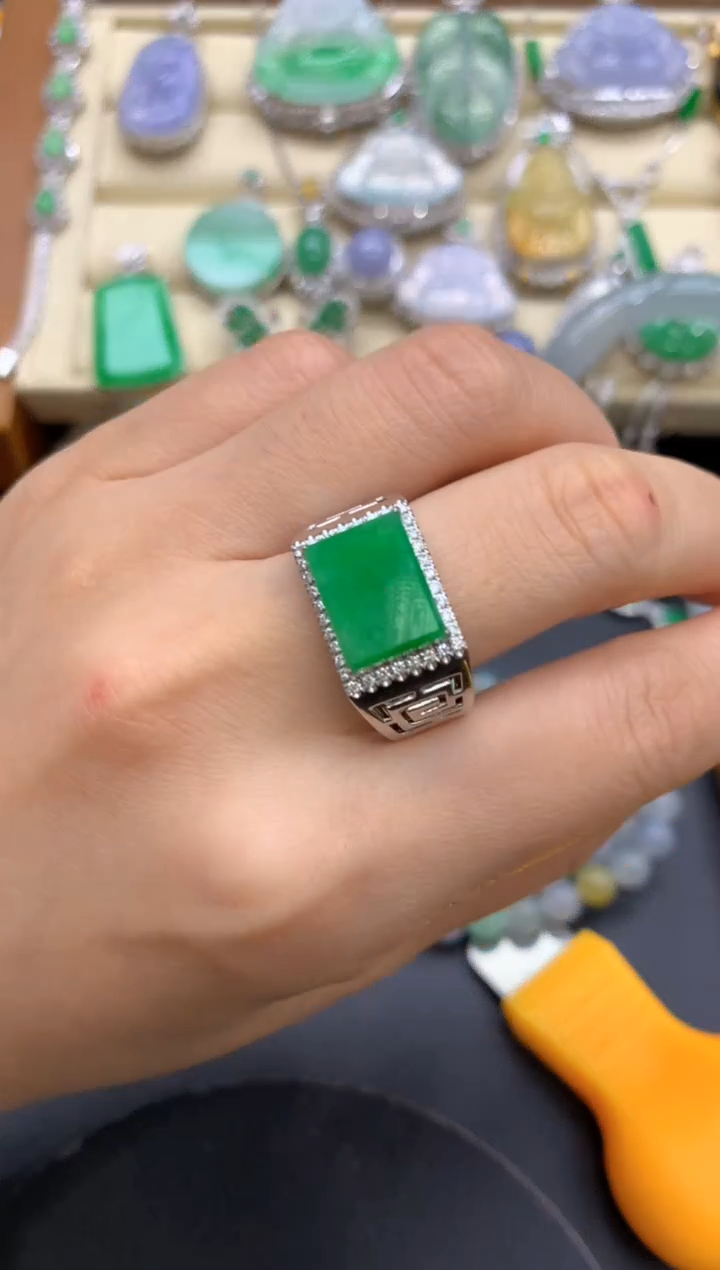 【闪购商品】翡翠戒指18K金镶嵌445-中国好珍宝