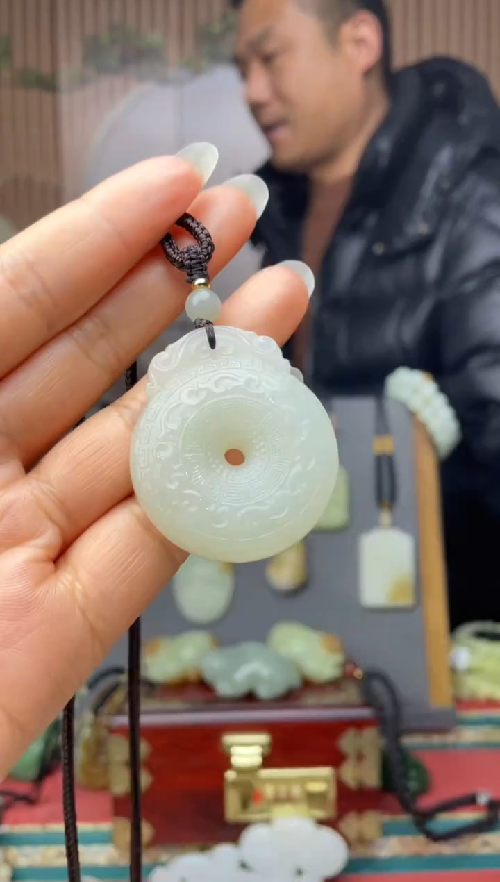 颈饰未镶嵌和田玉拍一发一