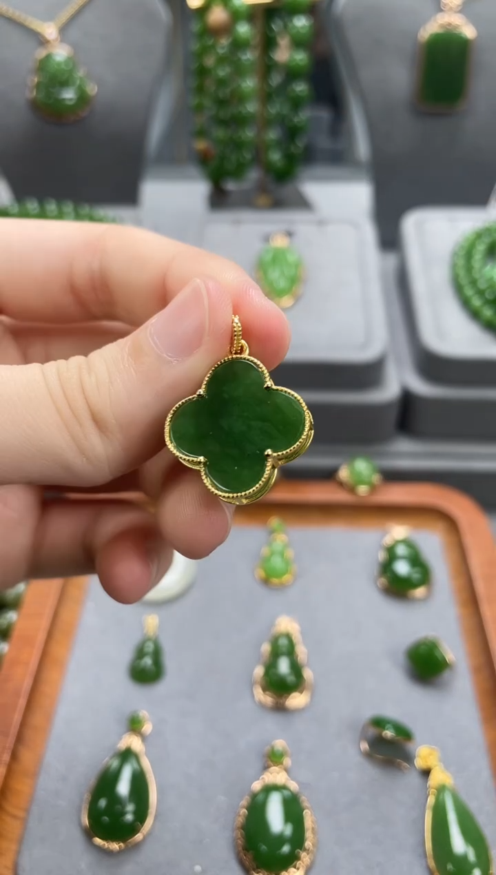 颈饰银S925镶嵌和田玉（碧玉）颈饰 银S925镶嵌 和田玉（碧玉）