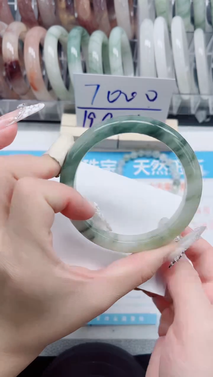 【闪购商品】石英质玉手镯未镶嵌A28-62.4