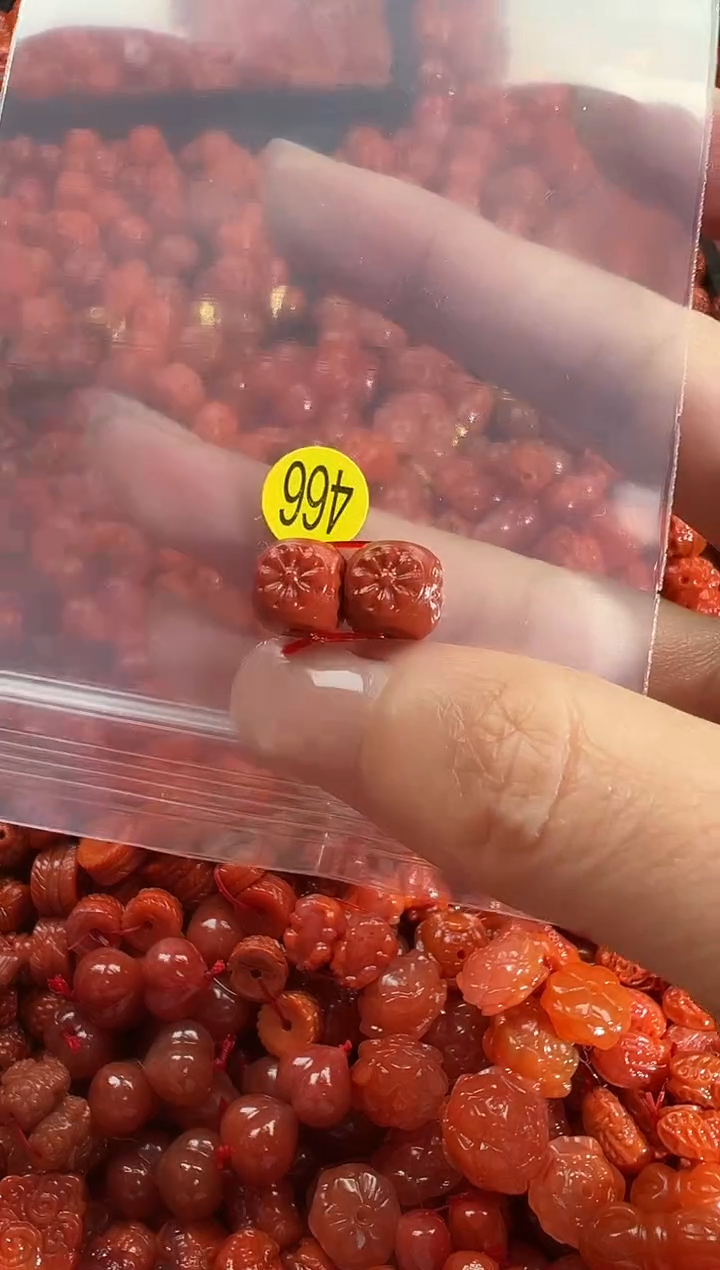 颈饰未镶嵌南红玛瑙1