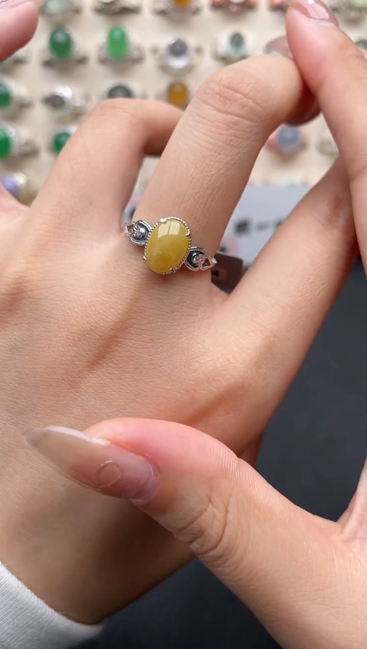 【闪购商品】翡翠戒指银S925镶嵌一物一证一礼盒