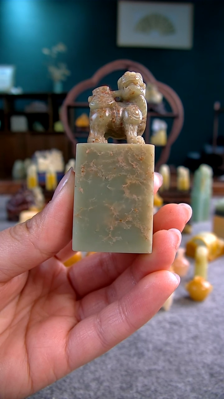 【闪购商品】寿山石艾叶绿瑞兽钮2.6*2.6*6.7