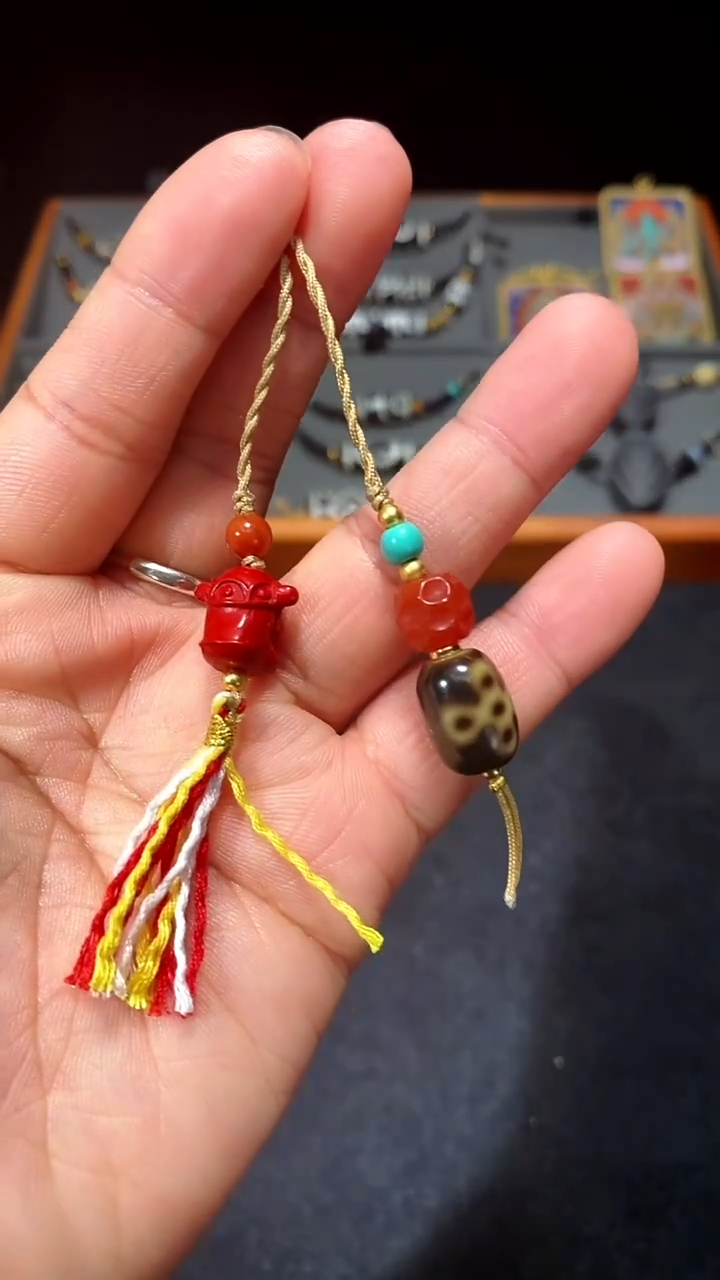 【闪购商品】玛瑙/玉髓手机车挂未镶嵌黑金五闪财财手机挂件